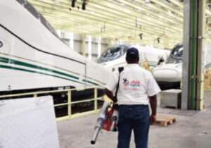 كفاك طارد الحمام في محطة الحرمين